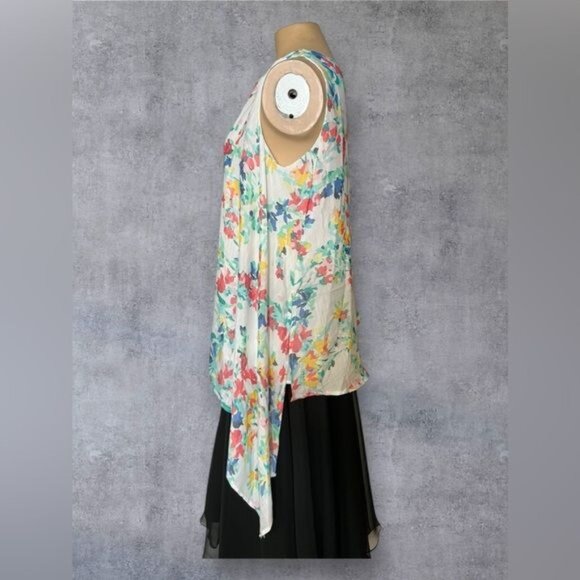 Asymmetrical Tunic by Ninety Clothing Co. - Picture 4 of 7